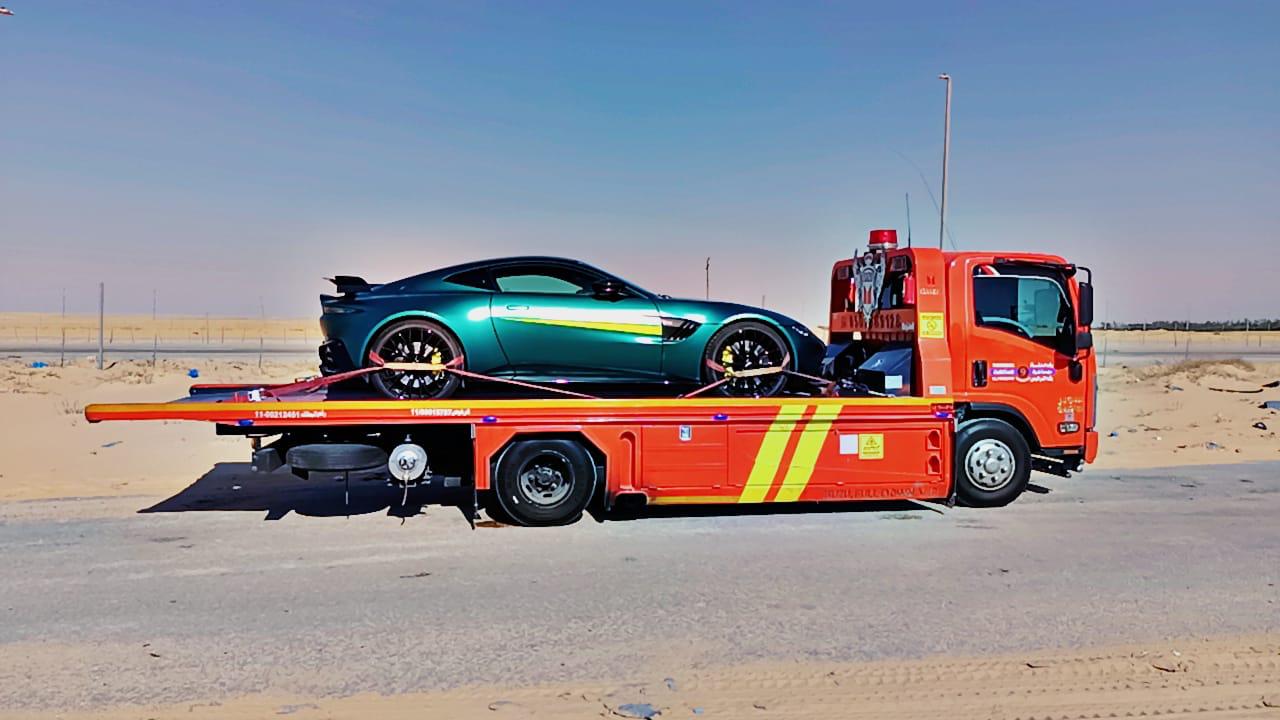 Roadside assist wide daytime shot