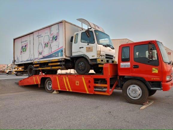 Professional towing - Flatbed truck